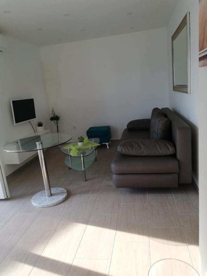 Apartmani Deluxe Jasenice  Esterno foto